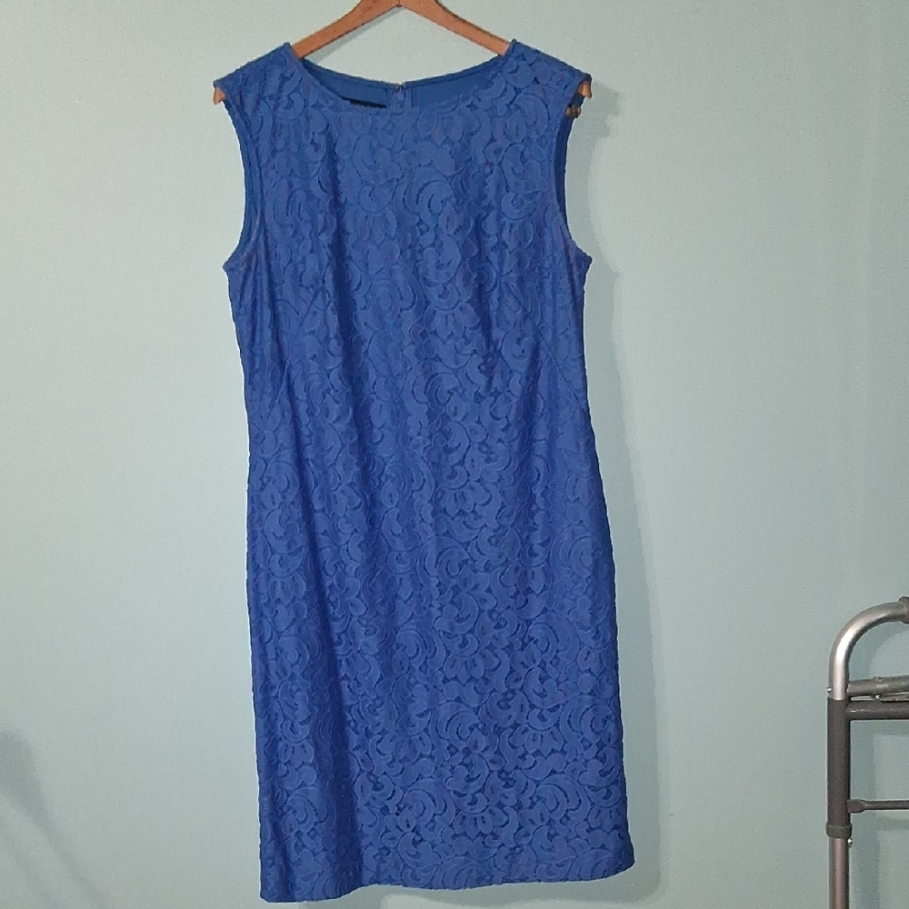 BLACK LABEL EVAN PICONE Women's Cutout Lace Shift Dress
Size 12